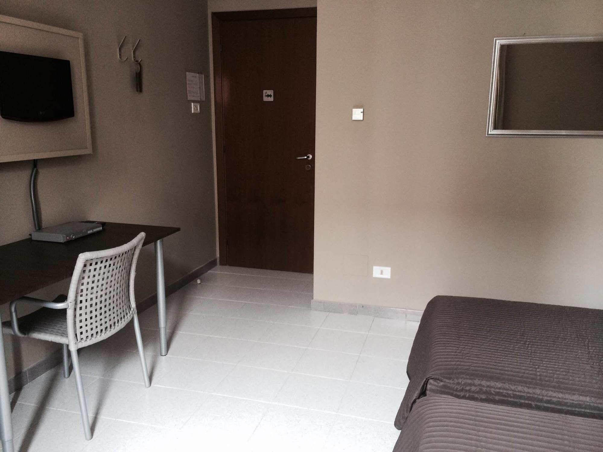 Bert Hotel Sesto San Giovanni Extérieur photo